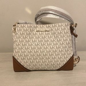 Michael Kors Nicole Lg Crossbody